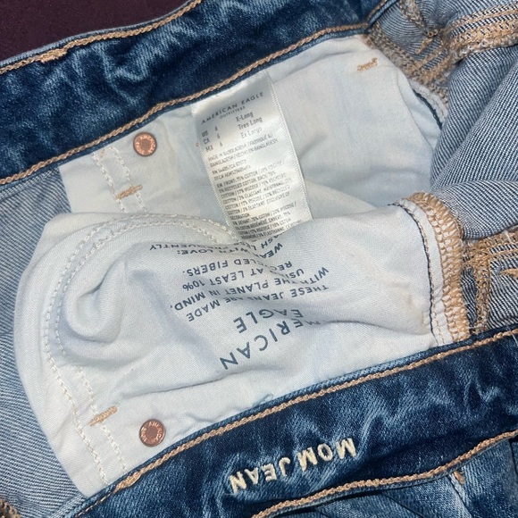 American Eagle AE mom jean 6 extra x long - Picture 3 of 3